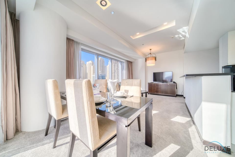 TV and multimedia, Living room, Dining area