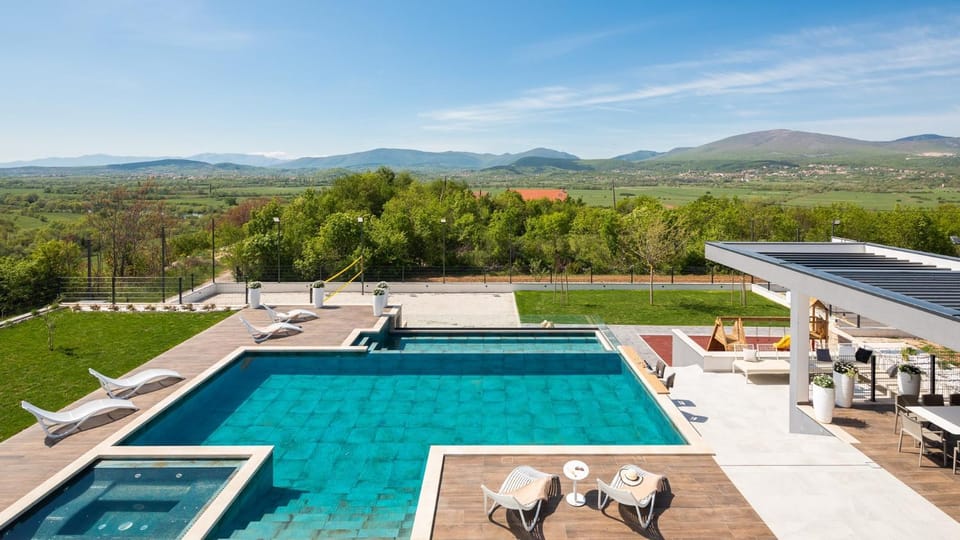 Garden, Swimming pool