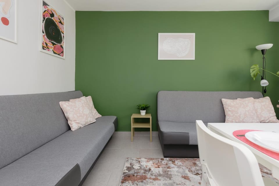 Communal lounge/ TV room, Living room, Seating area