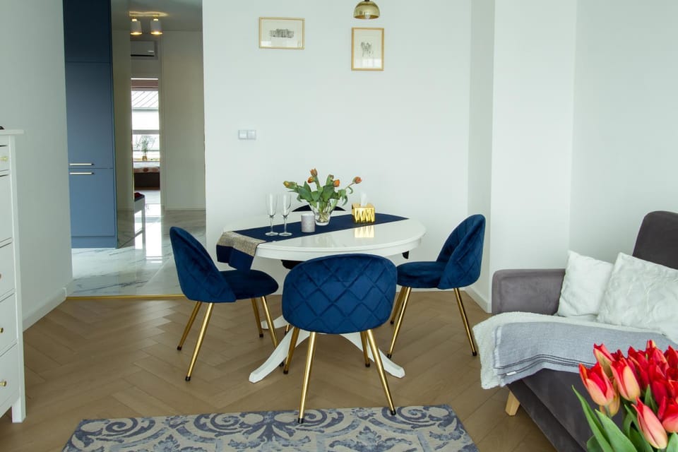 Facade/entrance, Living room, Seating area, Dining area