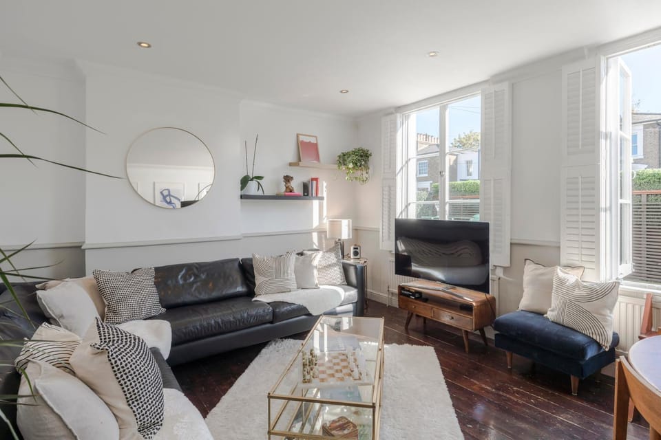 The Dalston Maisonette Apartment in London Borough of Islington