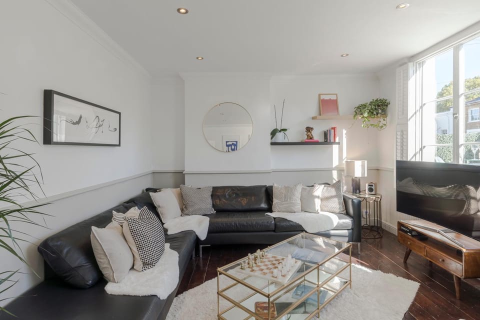 The Dalston Maisonette Apartment in London Borough of Islington