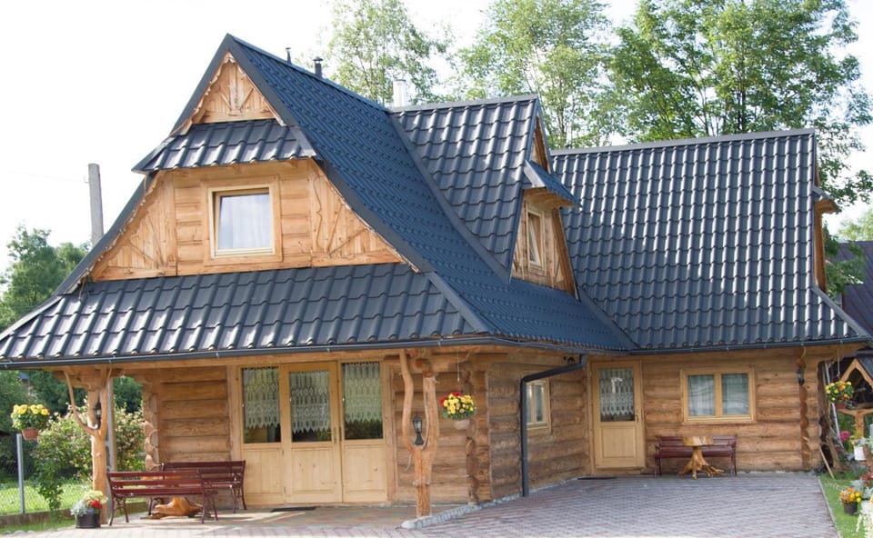 Property building, Day
