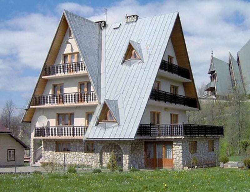 Property building, Day