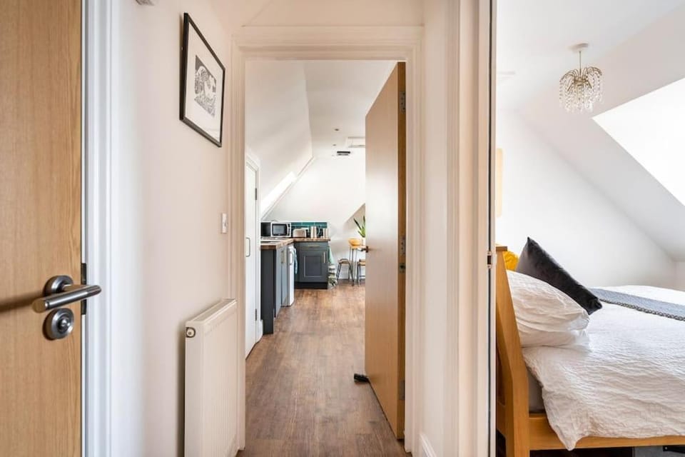 Top Floor Flat on Harbour Street with sea views Apartment in Whitstable