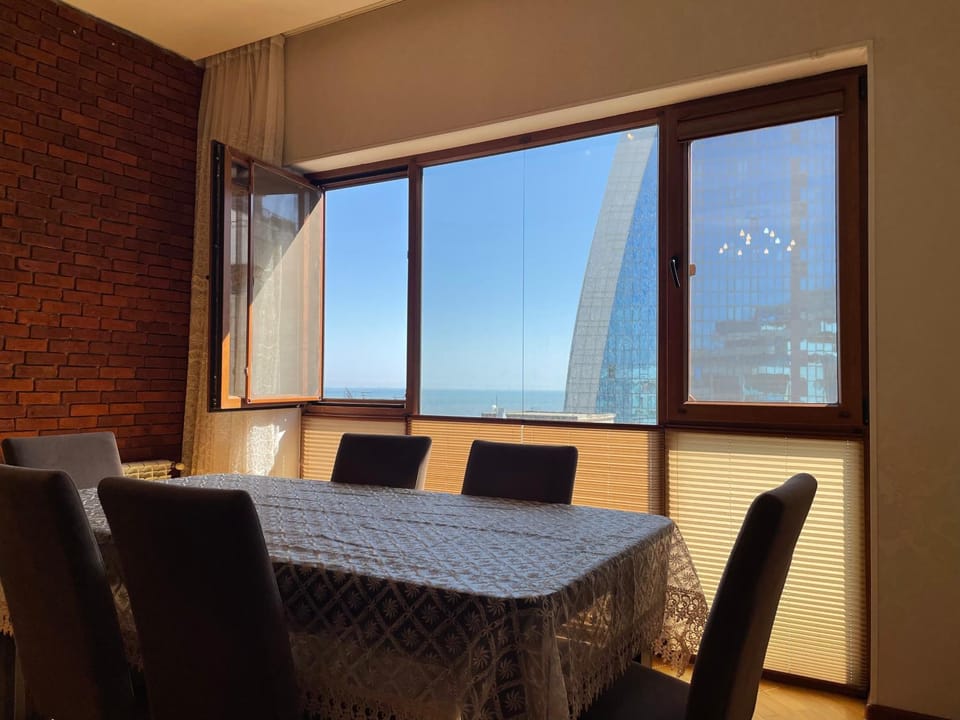 Seating area, Dining area, Sea view