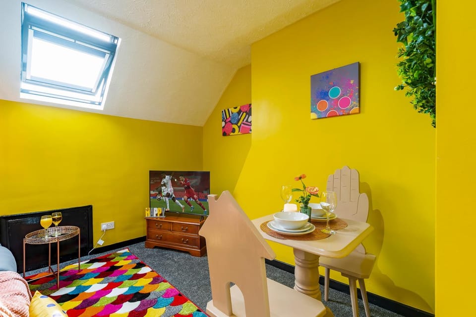 Living room, Seating area