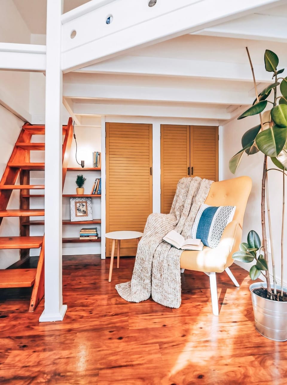 Seating area, Bedroom