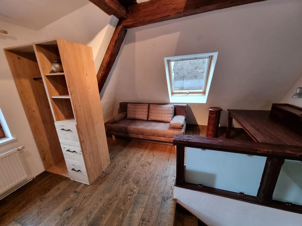 Photo of the whole room, wardrobe