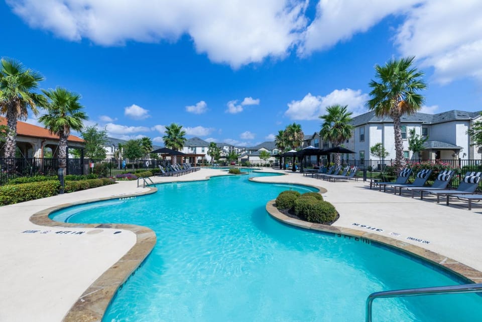 Property building, Swimming pool
