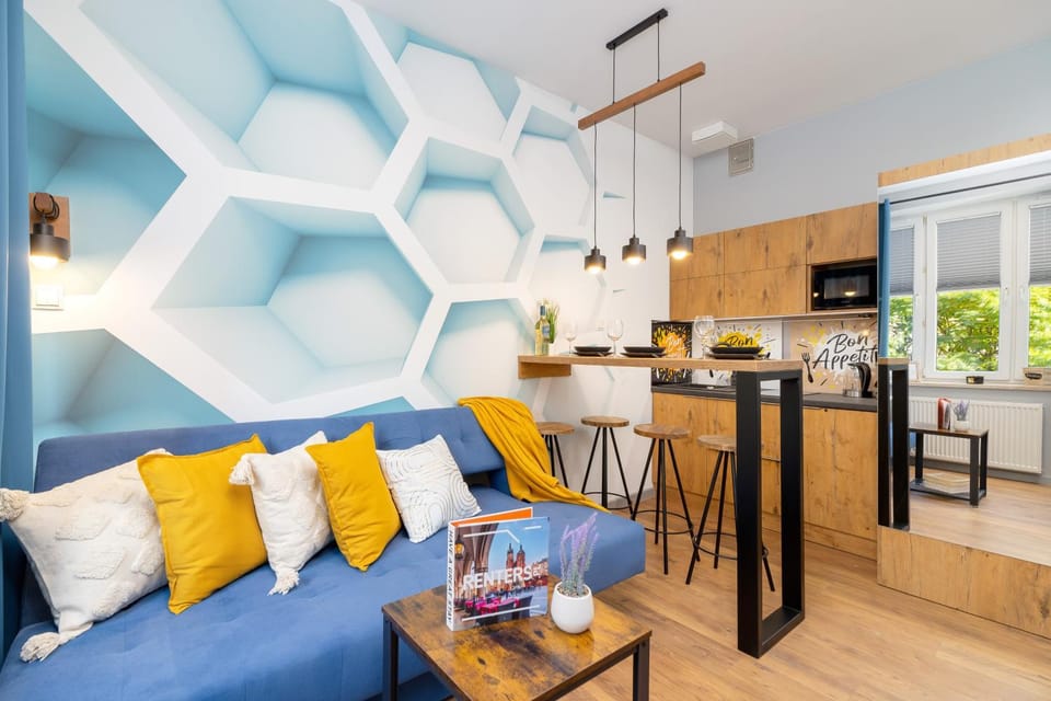 Kitchen or kitchenette, Living room, Seating area, Dining area, minibar, stove