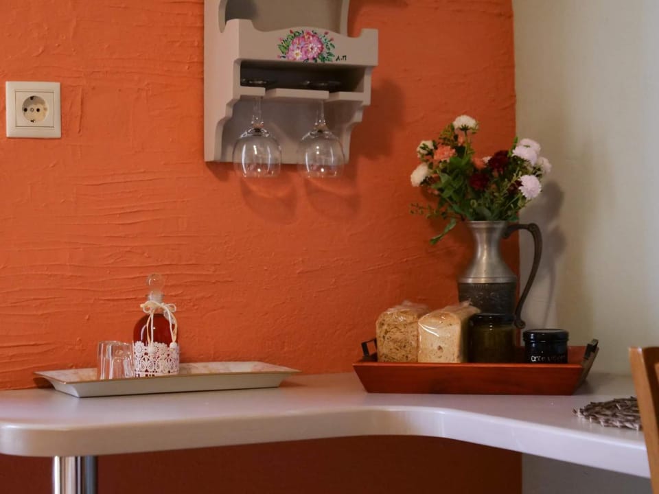Η Φωλιτσα Bed and Breakfast in Peloponnese, Western Greece and the Ionian