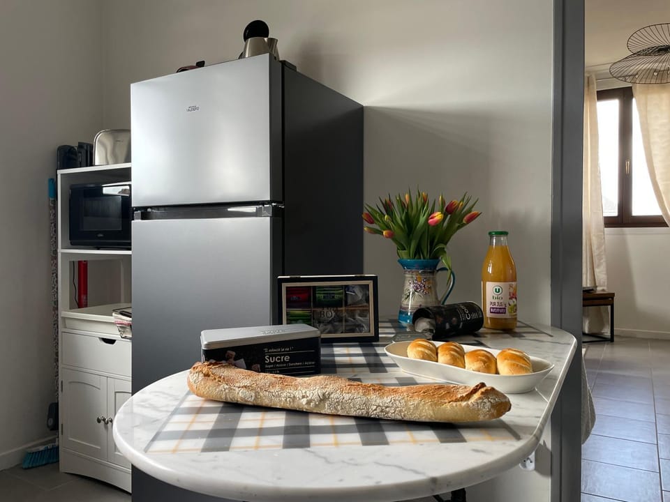Kitchen or kitchenette, kitchen