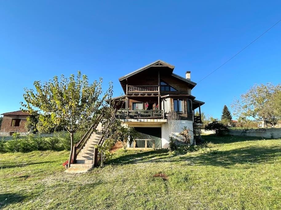 Chalet Klimatia - Όμορφη ξύλινη μεζονέτα με τζάκι Chalet in North Macedonia