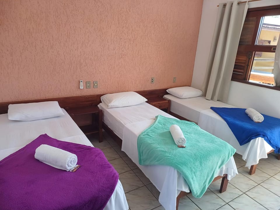 Bedroom, towels