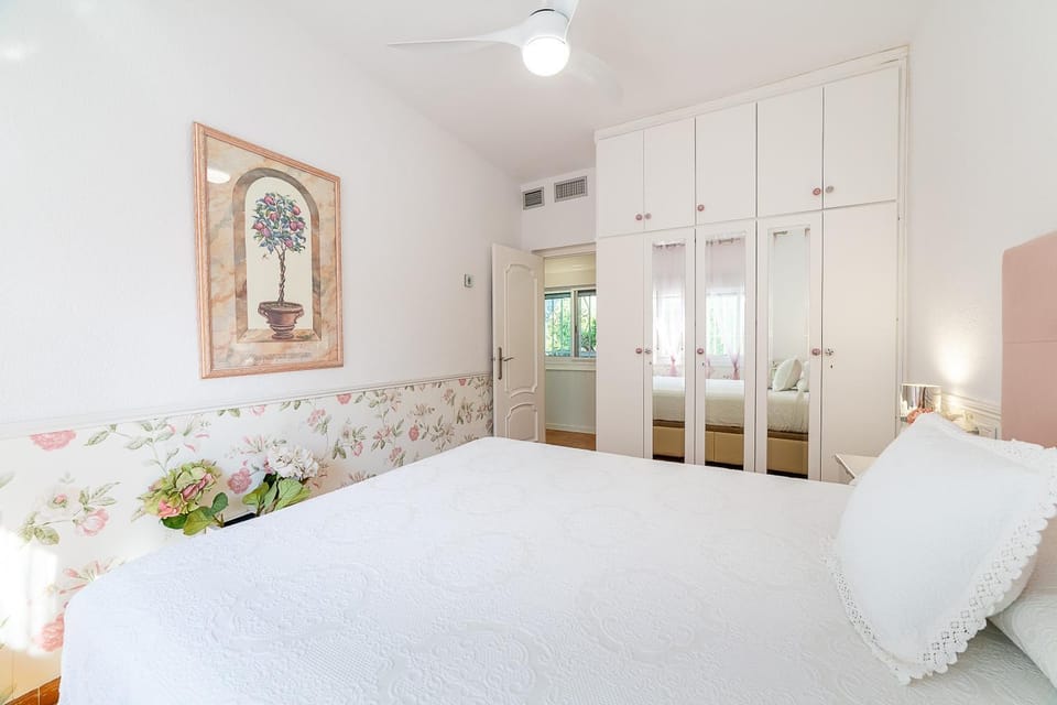 Living room, Bedroom