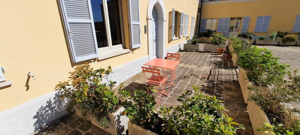 Property building, Balcony/Terrace