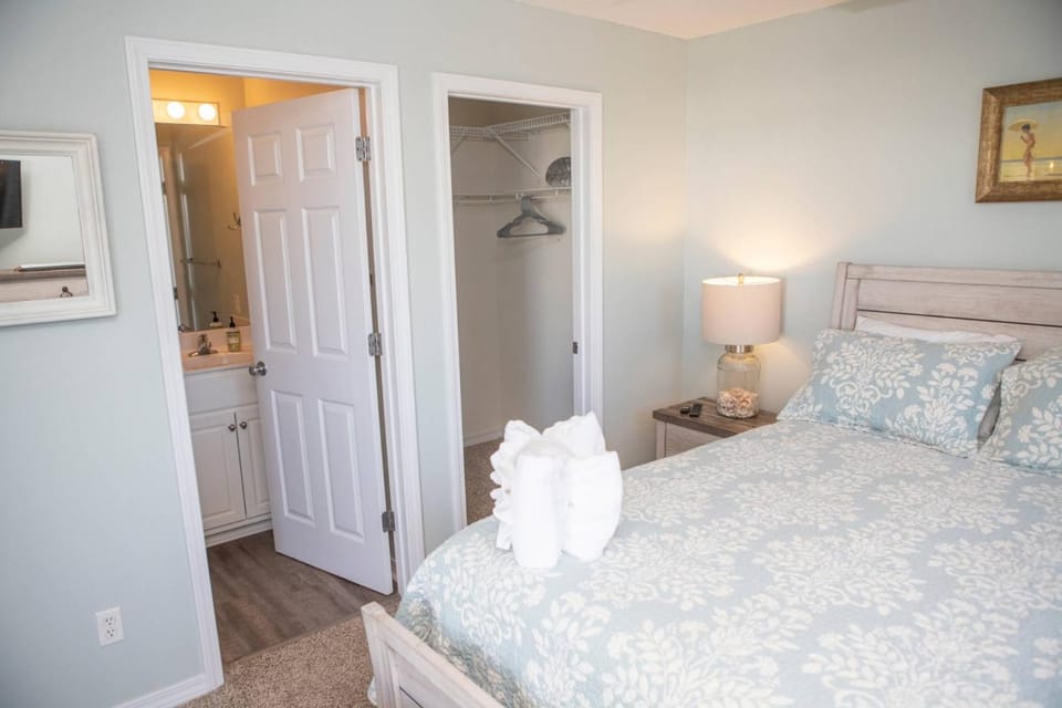 Gulf Island Condominium 631 House in Pensacola Beach
