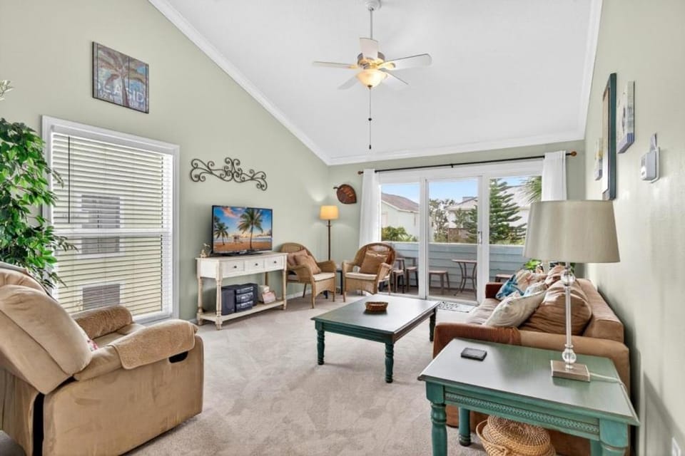 Quail Hollow A8-1U condo Apartment in Butler Beach