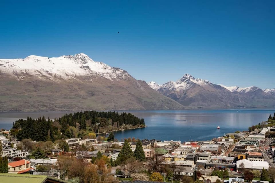 The Luxe Lookout LOCATION LOCATION LOCATION CBD 2 MINS House in Queenstown