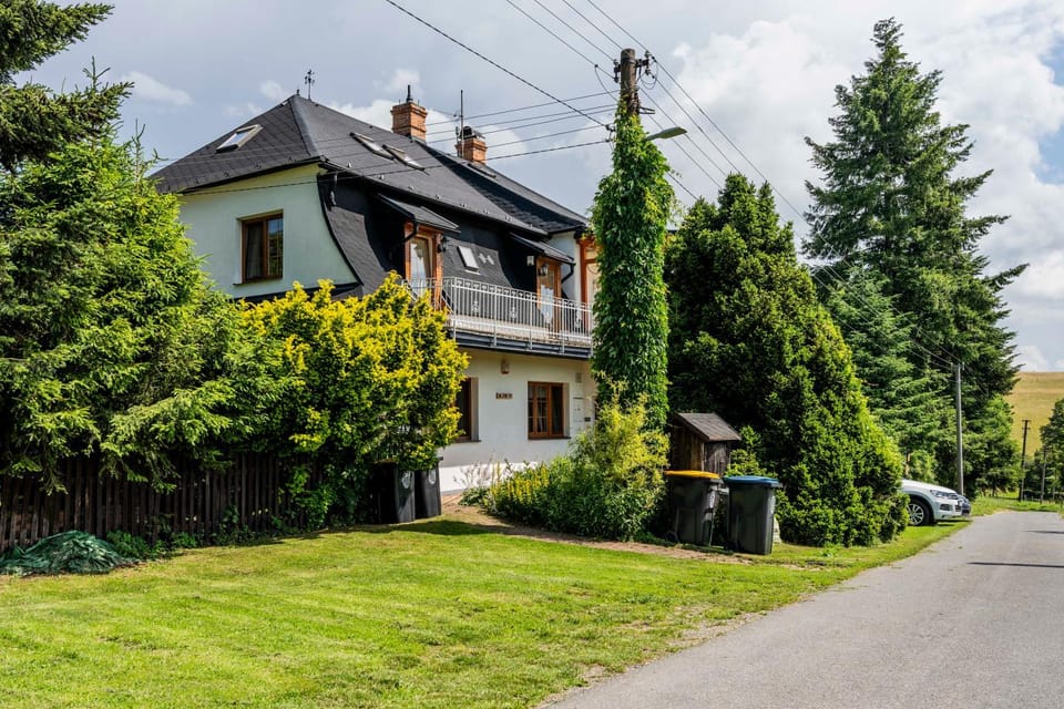 Chalupa NA ZEMI 211, Andělská Hora House in Czechia