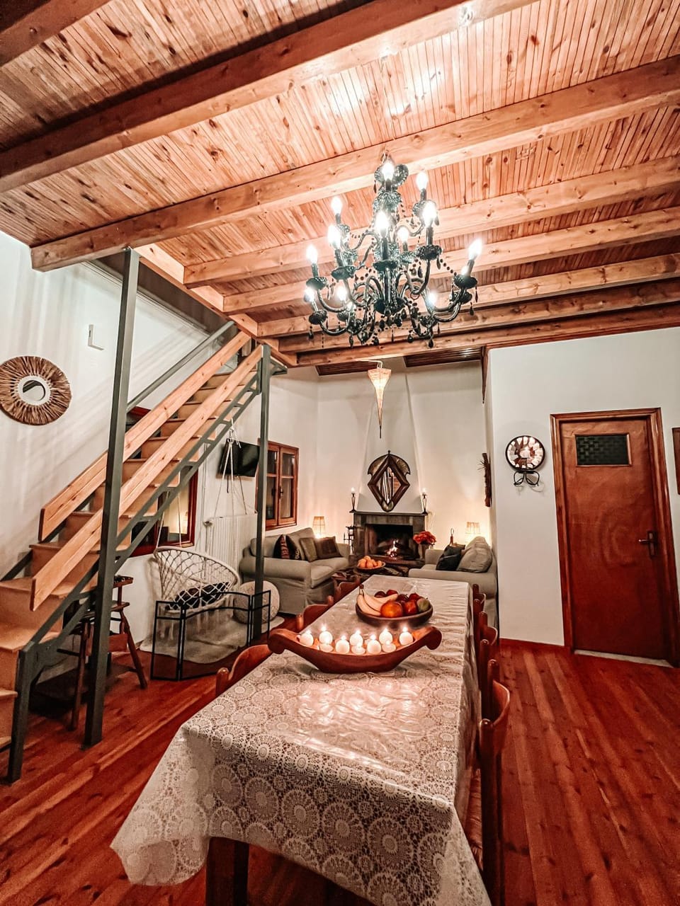 Living room, Dining area