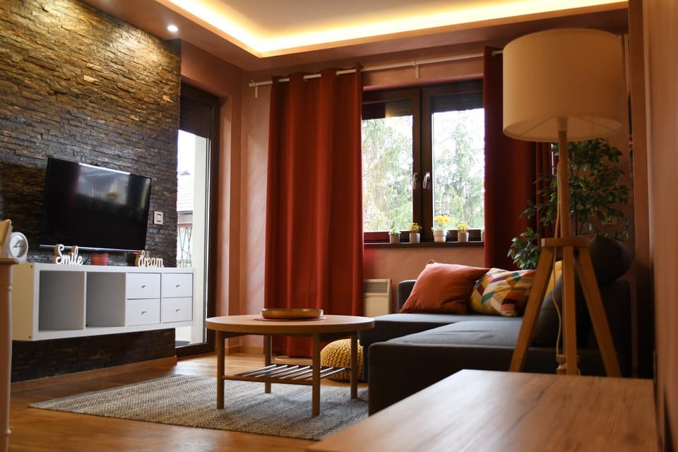 Living room, Seating area, Evening entertainment