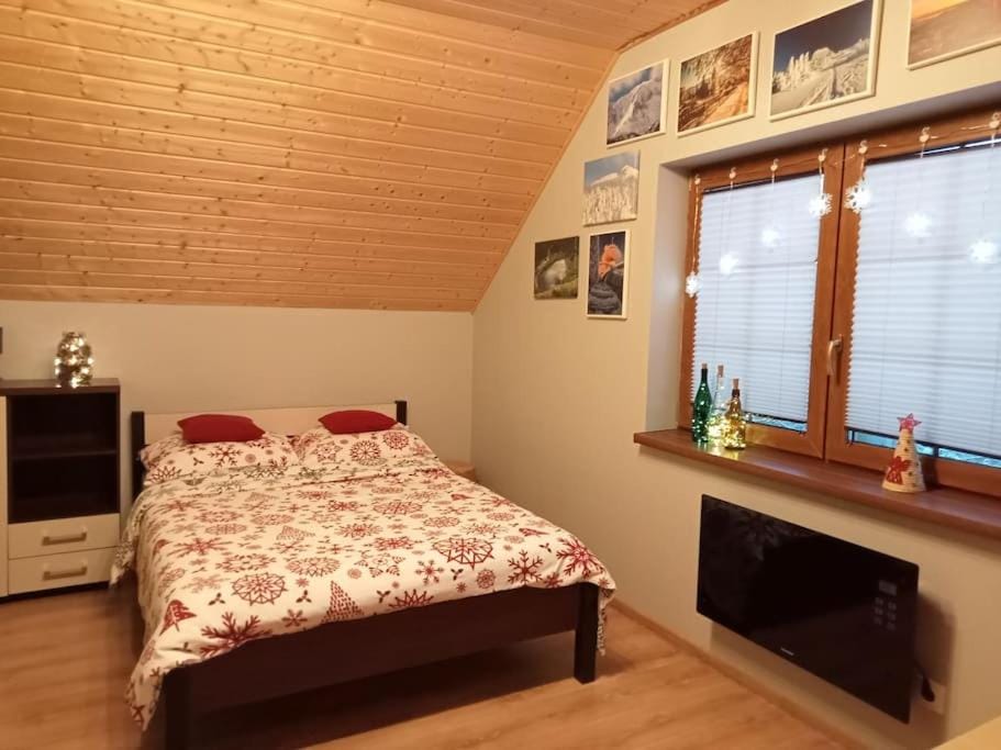 Przestronny Dom w gorach w sercu Karkonoszy House in Lower Silesian Voivodeship