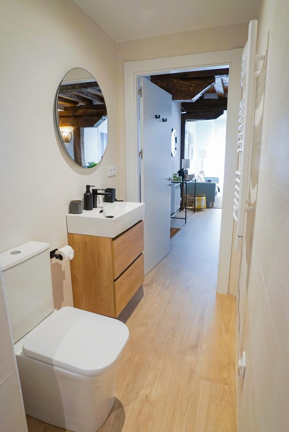 Homely Rooms Apartment in Santander