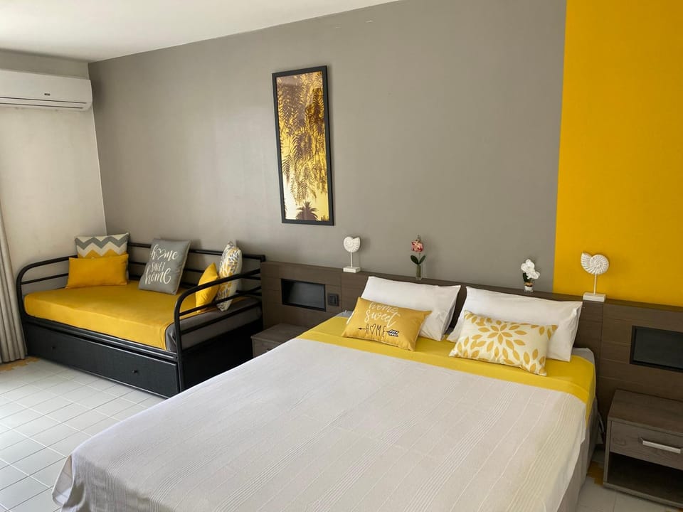 Living room, Photo of the whole room, Bedroom