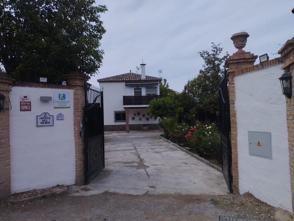 VIVIENDA RURAL HUERTA DEl MEDIO House in Granada
