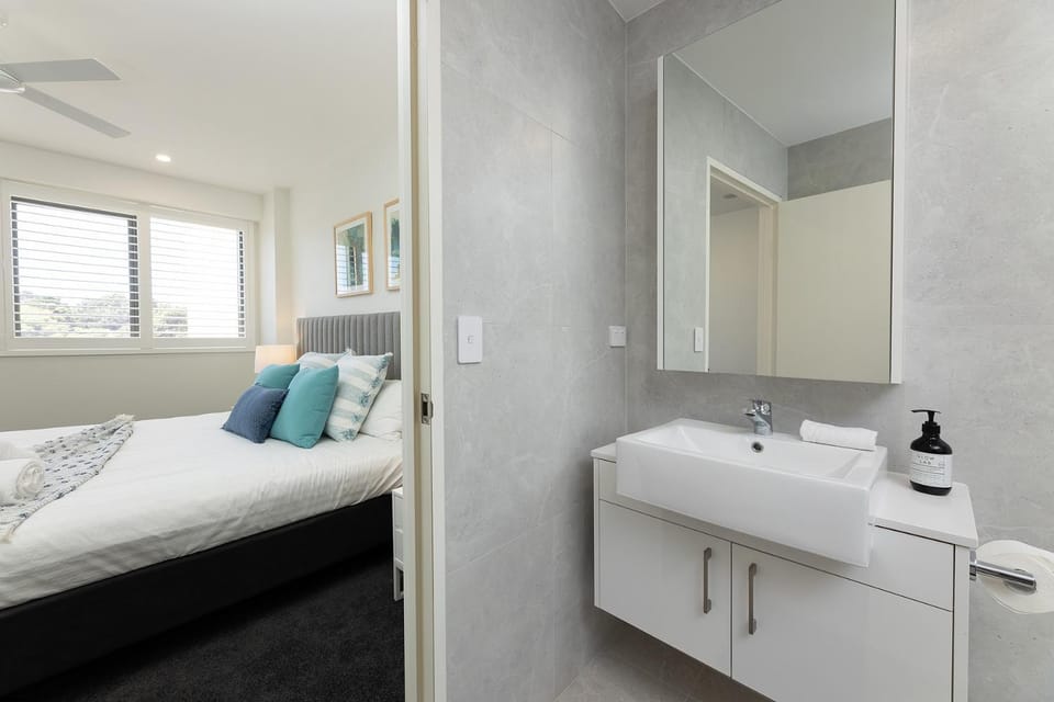 Bathroom, Bedroom
