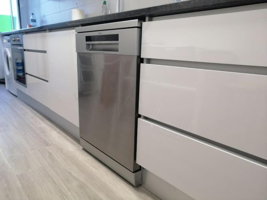 Kitchen or kitchenette, dishwasher, minibar, pet friendly