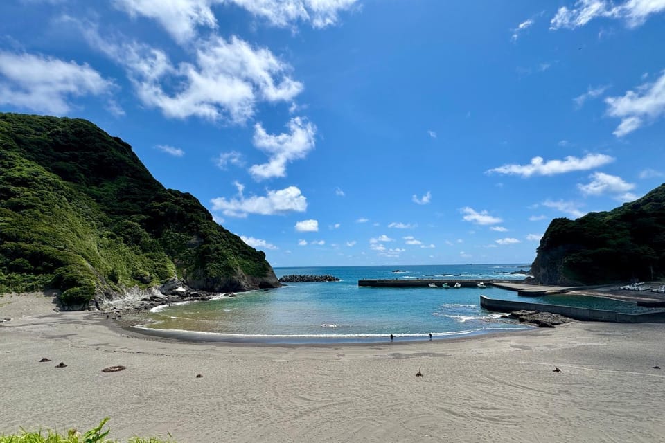 Nearby landmark, Day, Natural landscape, Beach, Sea view