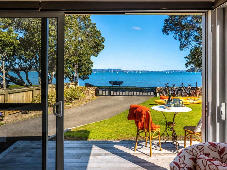 Seaside on Waiheke - Stay Waiheke Inn in Auckland Region
