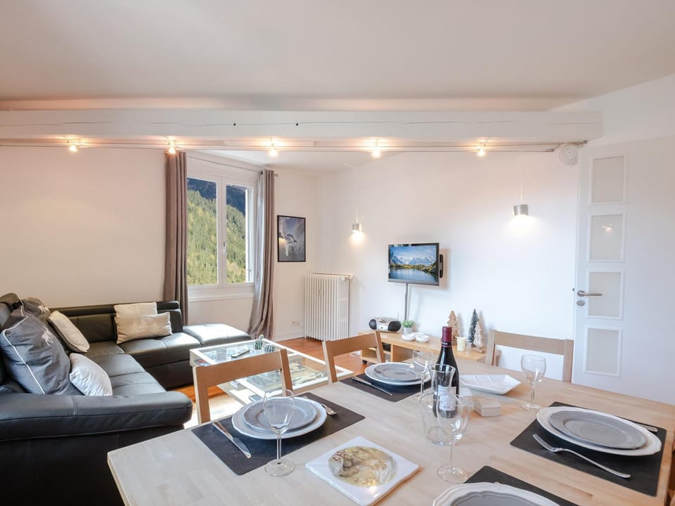 Appartement lumineux 5 pers, Chamonix centre, parking inclus - FR-1-343-202 Apartment in Chamonix