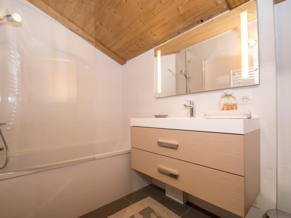 Chalet mitoyen aux pieds des pistes pour 6 pers., animaux admis, à Chamonix - FR-1-343-225 Chalet in Chamonix