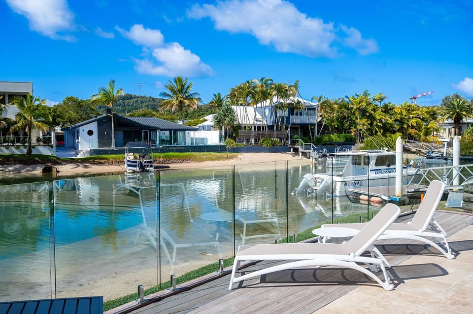 Pool view, River view, Swimming pool