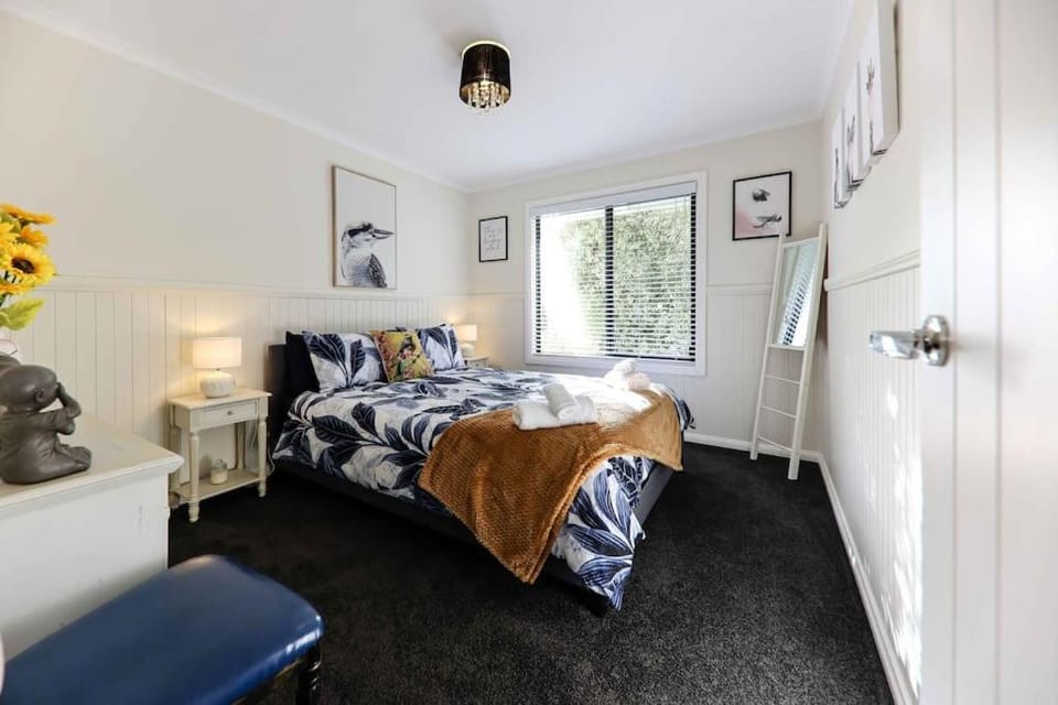 Hidden Gem ~ Luxury Cottage near Lake Daylesford House in Daylesford