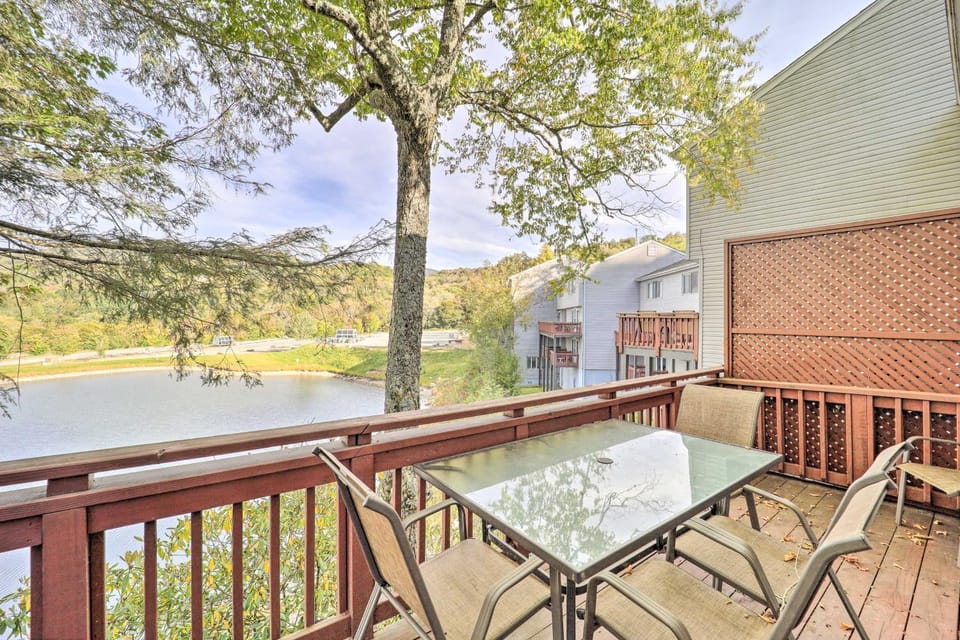 Walk to Ski Resort! Sugar Mtn Haven w/ Lake Views House in Sugar Mountain