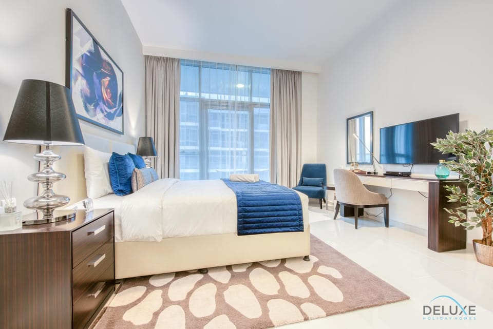 Bed, TV and multimedia, Bedroom, hair dresser, towels