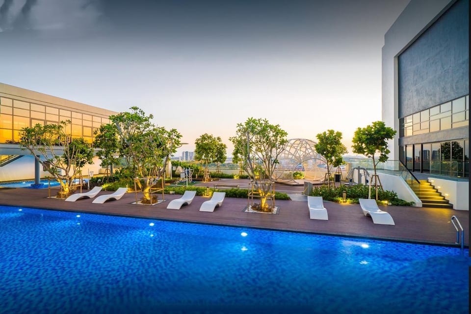 Swimming pool, Swimming pool