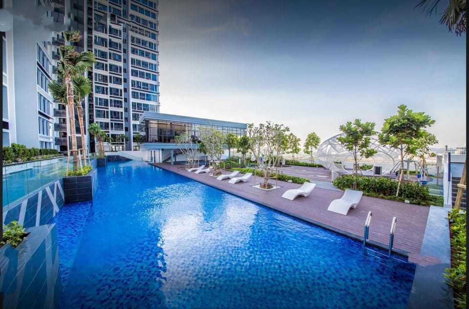 Swimming pool, Swimming pool
