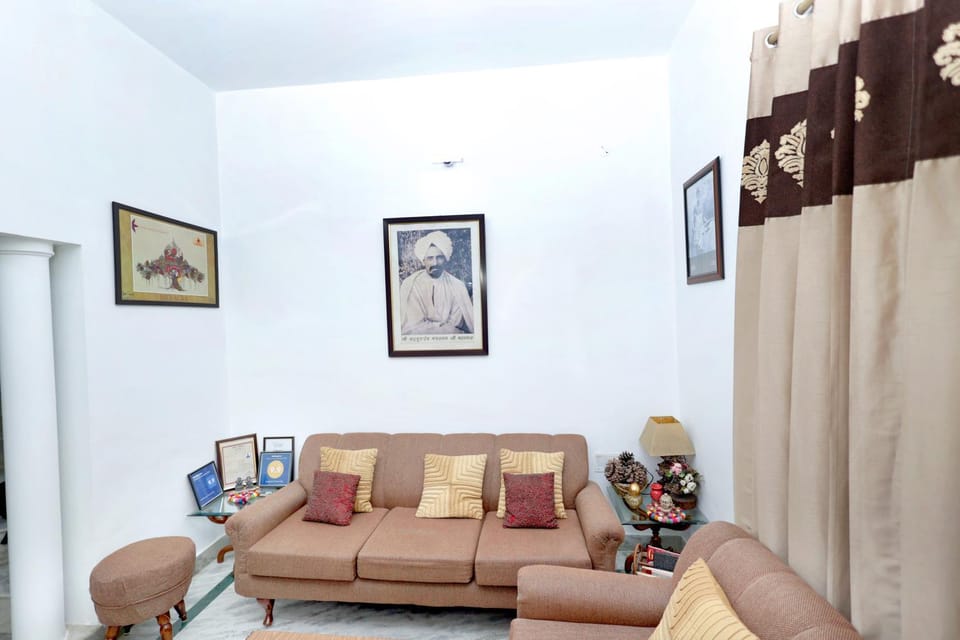 Aradhanas Home Stay Near Taj Mahal Vacation rental in Agra