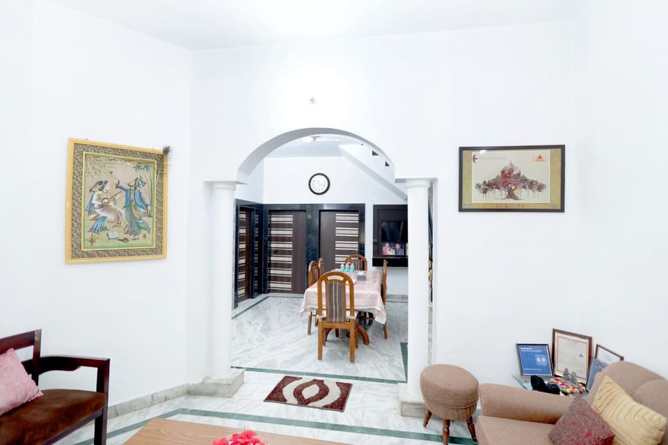 Aradhanas Home Stay Near Taj Mahal Vacation rental in Agra