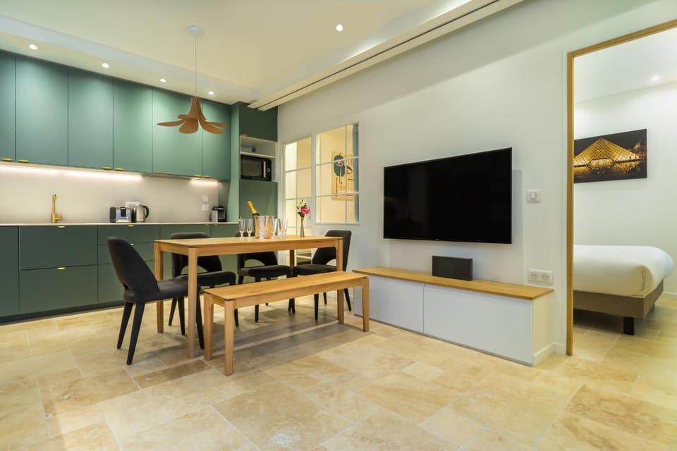 Louvre Montorgueil Apartment in Paris