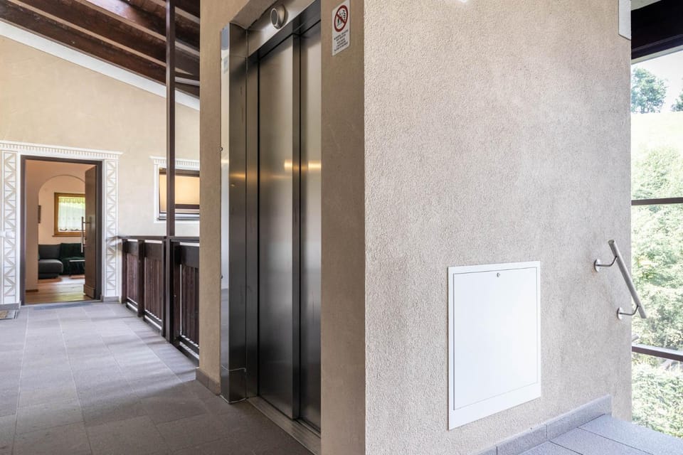 elevator