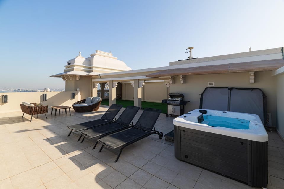 Hot Tub, Balcony/Terrace, sunbed