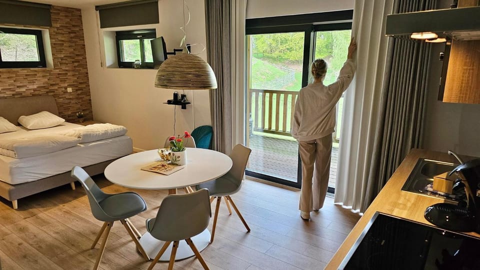 Recreatiedomein Warredal - The Lodge Apartment in Dilsen-Stokkem