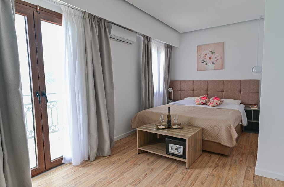 Galaris' Luxury Room Apartment in Samos, Greece